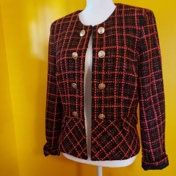 Meet your Posher, the "Starving Storyteller" - Picture 2 of 16